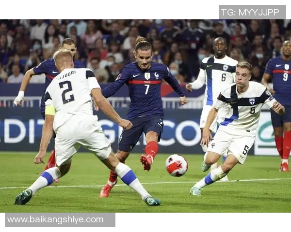 法国足球队历届最佳球员盘点及其历史贡献分析